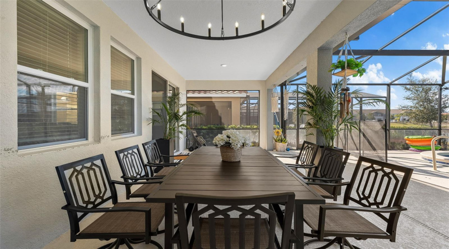 Davenport, Florida 33837, 6 Bedroom Bedrooms, ,5 Bathroombathrooms,Residential,For Sale,Oakmoss,0,Mfro6436902