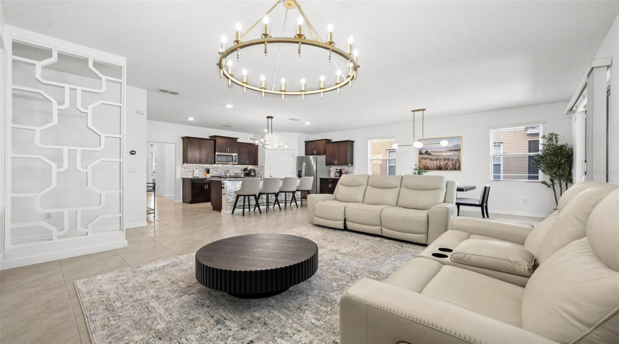Davenport, Florida 33837, 6 Bedroom Bedrooms, ,5 Bathroombathrooms,Residential,For Sale,Oakmoss,0,Mfro6436902