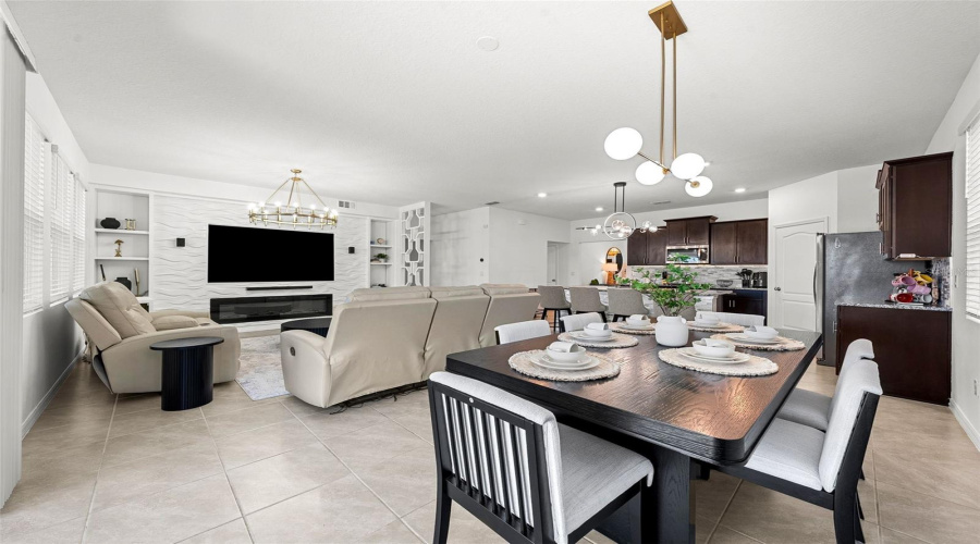 Davenport, Florida 33837, 6 Bedroom Bedrooms, ,5 Bathroombathrooms,Residential,For Sale,Oakmoss,0,Mfro6436902
