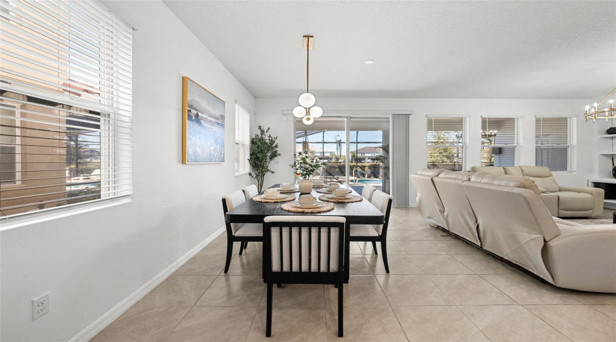 Davenport, Florida 33837, 6 Bedroom Bedrooms, ,5 Bathroombathrooms,Residential,For Sale,Oakmoss,0,Mfro6436902