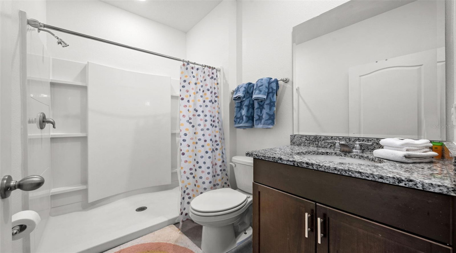 Davenport, Florida 33837, 6 Bedroom Bedrooms, ,5 Bathroombathrooms,Residential,For Sale,Oakmoss,0,Mfro6436902