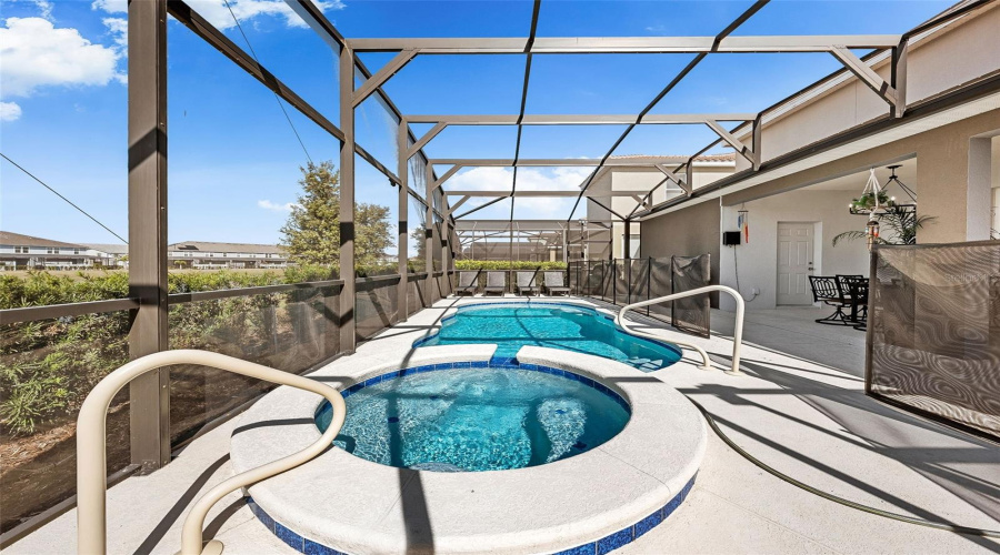 Davenport, Florida 33837, 6 Bedroom Bedrooms, ,5 Bathroombathrooms,Residential,For Sale,Oakmoss,0,Mfro6436902