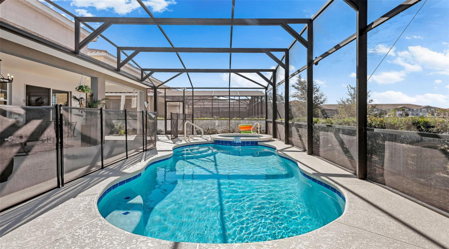 Davenport, Florida 33837, 6 Bedroom Bedrooms, ,5 Bathroombathrooms,Residential,For Sale,Oakmoss,0,Mfro6436902