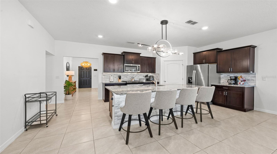 Davenport, Florida 33837, 6 Bedroom Bedrooms, ,5 Bathroombathrooms,Residential,For Sale,Oakmoss,0,Mfro6436902