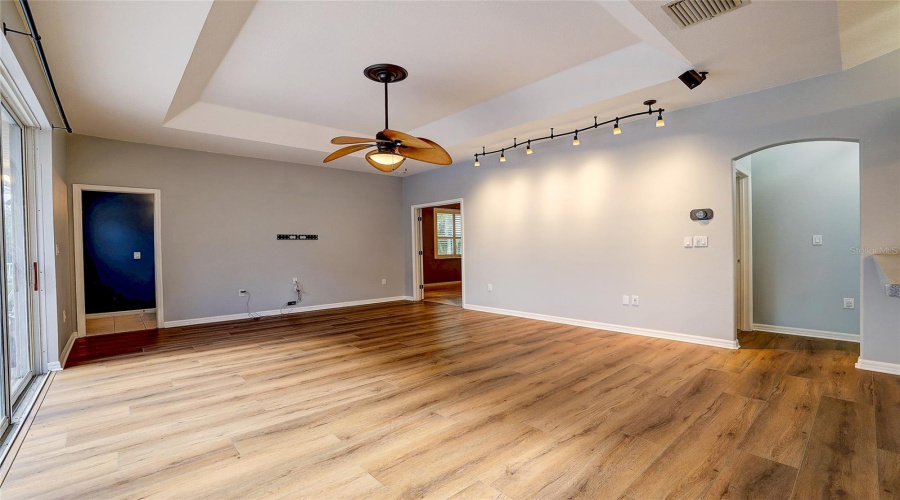 Bradenton, Florida 34212, 5 Bedroom Bedrooms, ,2 Bathroombathrooms,Residential,For Sale,Mill,0,Mfra4704077