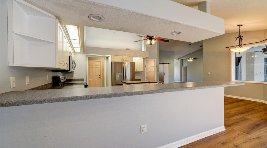 Bradenton, Florida 34212, 5 Bedroom Bedrooms, ,2 Bathroombathrooms,Residential,For Sale,Mill,0,Mfra4704077