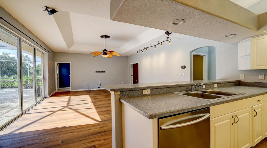 Bradenton, Florida 34212, 5 Bedroom Bedrooms, ,2 Bathroombathrooms,Residential,For Sale,Mill,0,Mfra4704077