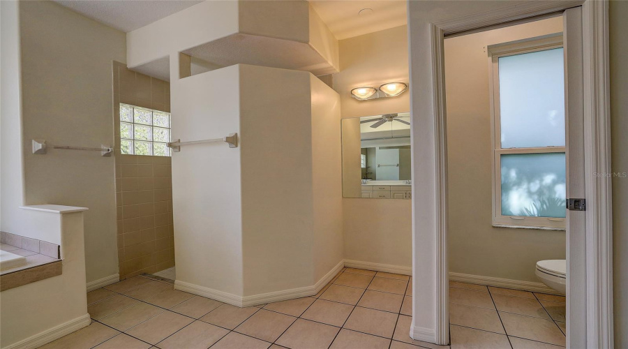 Bradenton, Florida 34212, 5 Bedroom Bedrooms, ,2 Bathroombathrooms,Residential,For Sale,Mill,0,Mfra4704077