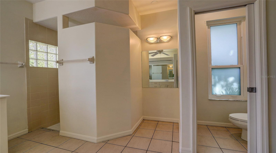 Bradenton, Florida 34212, 5 Bedroom Bedrooms, ,2 Bathroombathrooms,Residential,For Sale,Mill,0,Mfra4704077