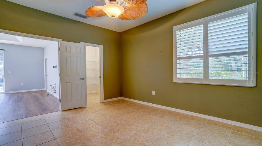 Bradenton, Florida 34212, 5 Bedroom Bedrooms, ,2 Bathroombathrooms,Residential,For Sale,Mill,0,Mfra4704077
