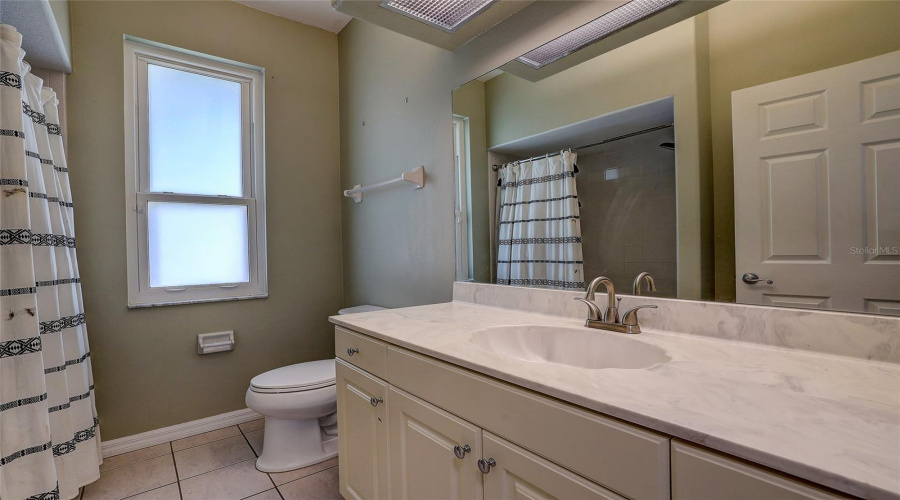 Bradenton, Florida 34212, 5 Bedroom Bedrooms, ,2 Bathroombathrooms,Residential,For Sale,Mill,0,Mfra4704077