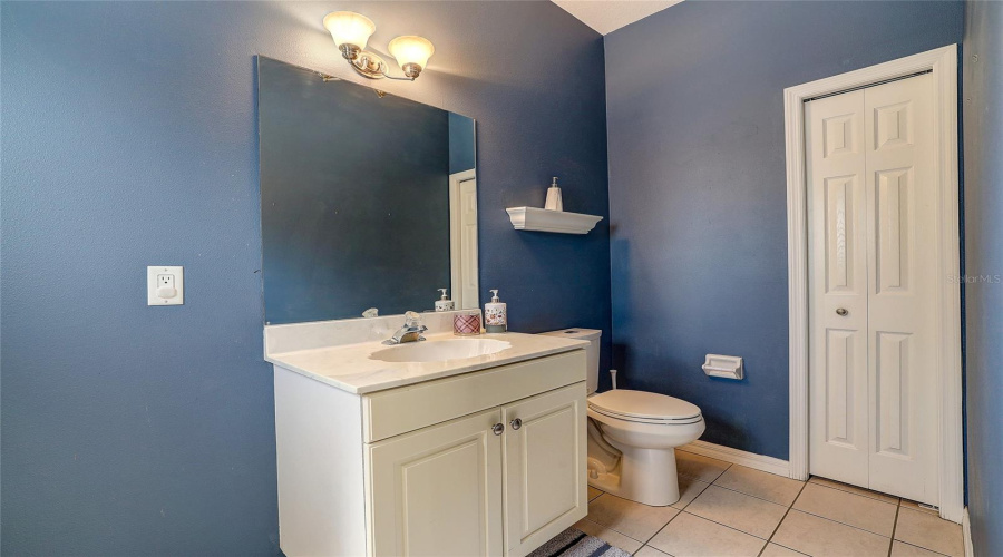 Bradenton, Florida 34212, 5 Bedroom Bedrooms, ,2 Bathroombathrooms,Residential,For Sale,Mill,0,Mfra4704077