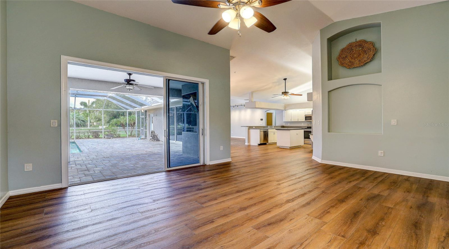 Bradenton, Florida 34212, 5 Bedroom Bedrooms, ,2 Bathroombathrooms,Residential,For Sale,Mill,0,Mfra4704077