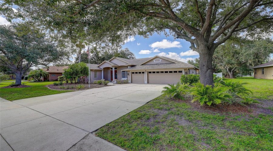 Bradenton, Florida 34212, 5 Bedroom Bedrooms, ,2 Bathroombathrooms,Residential,For Sale,Mill,0,Mfra4704077