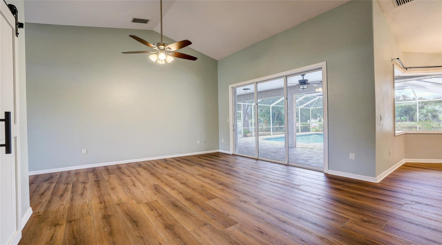 Bradenton, Florida 34212, 5 Bedroom Bedrooms, ,2 Bathroombathrooms,Residential,For Sale,Mill,0,Mfra4704077