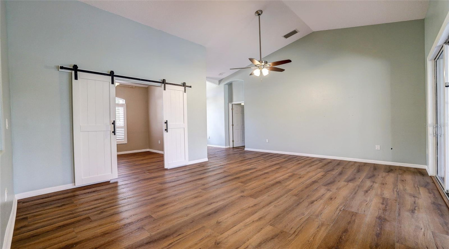 Bradenton, Florida 34212, 5 Bedroom Bedrooms, ,2 Bathroombathrooms,Residential,For Sale,Mill,0,Mfra4704077