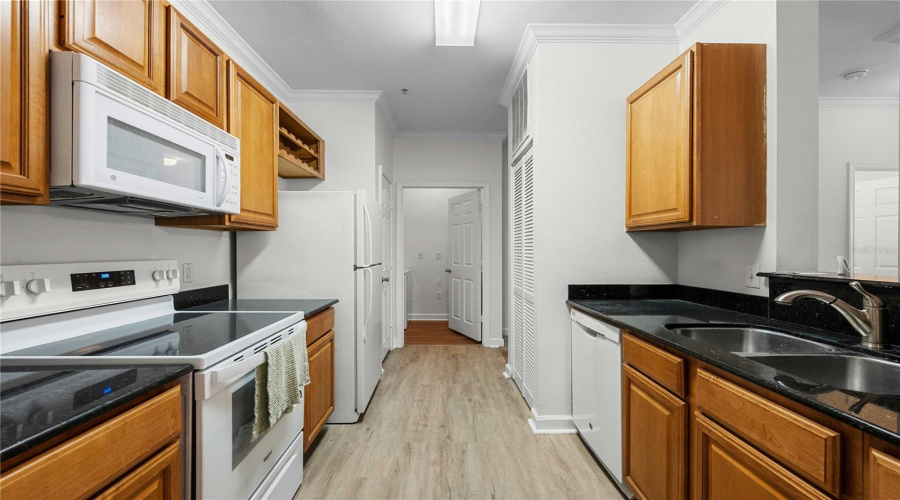 Tampa, Florida 33647, 2 Bedroom Bedrooms, ,2 Bathroombathrooms,Residential,For Sale,Bridle Club,0,Mfrtb8541747