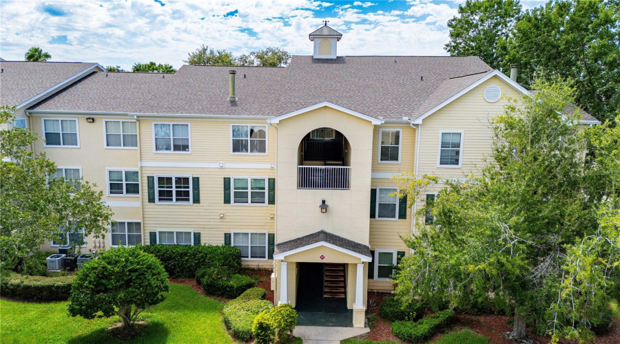 Tampa, Florida 33647, 2 Bedroom Bedrooms, ,2 Bathroombathrooms,Residential,For Sale,Bridle Club,0,Mfrtb8541747
