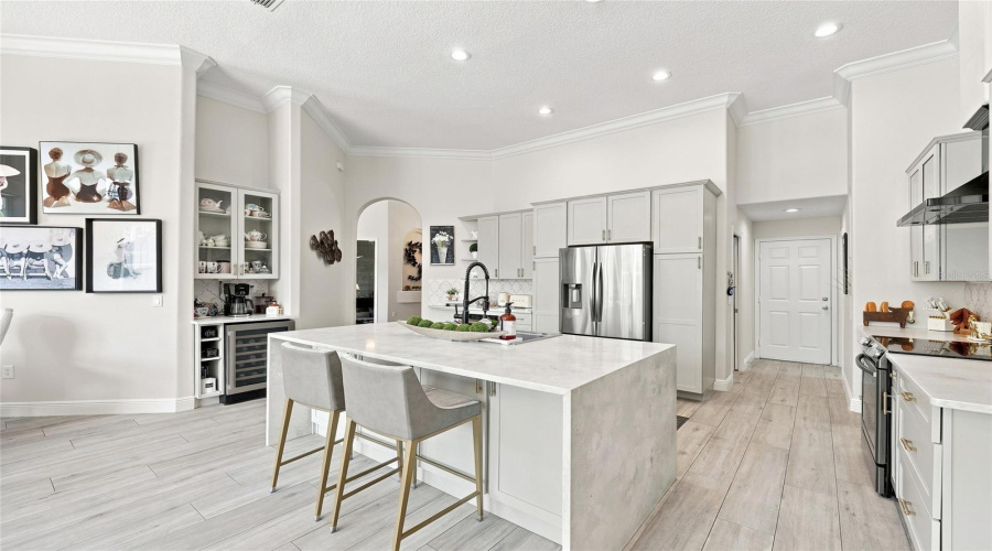 Orlando, Florida 32835, 4 Bedroom Bedrooms, ,4 Bathroombathrooms,Residential,For Sale,Baesel View,0,Mfro6435500