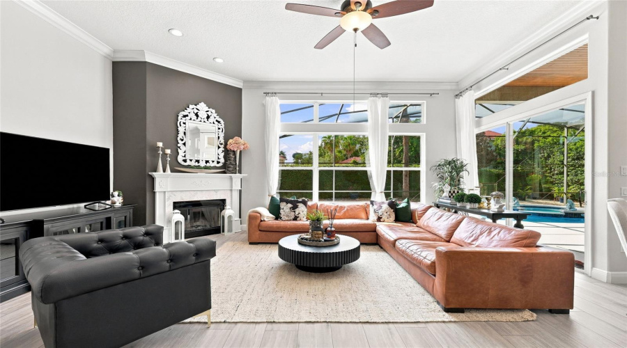 Orlando, Florida 32835, 4 Bedroom Bedrooms, ,4 Bathroombathrooms,Residential,For Sale,Baesel View,0,Mfro6435500