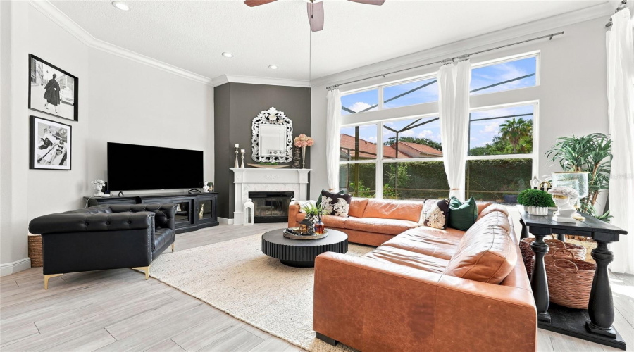 Orlando, Florida 32835, 4 Bedroom Bedrooms, ,4 Bathroombathrooms,Residential,For Sale,Baesel View,0,Mfro6435500