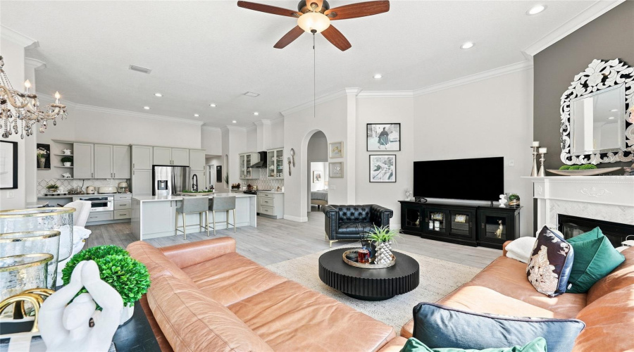 Orlando, Florida 32835, 4 Bedroom Bedrooms, ,4 Bathroombathrooms,Residential,For Sale,Baesel View,0,Mfro6435500