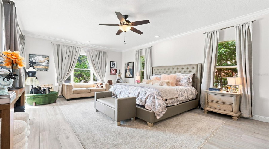 Orlando, Florida 32835, 4 Bedroom Bedrooms, ,4 Bathroombathrooms,Residential,For Sale,Baesel View,0,Mfro6435500