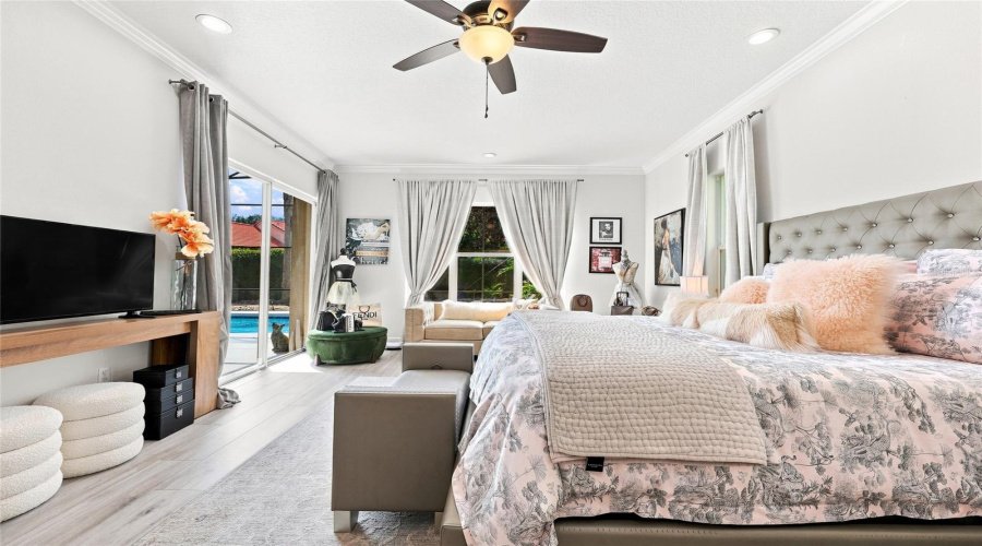 Orlando, Florida 32835, 4 Bedroom Bedrooms, ,4 Bathroombathrooms,Residential,For Sale,Baesel View,0,Mfro6435500