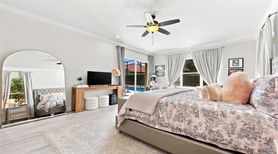 Orlando, Florida 32835, 4 Bedroom Bedrooms, ,4 Bathroombathrooms,Residential,For Sale,Baesel View,0,Mfro6435500