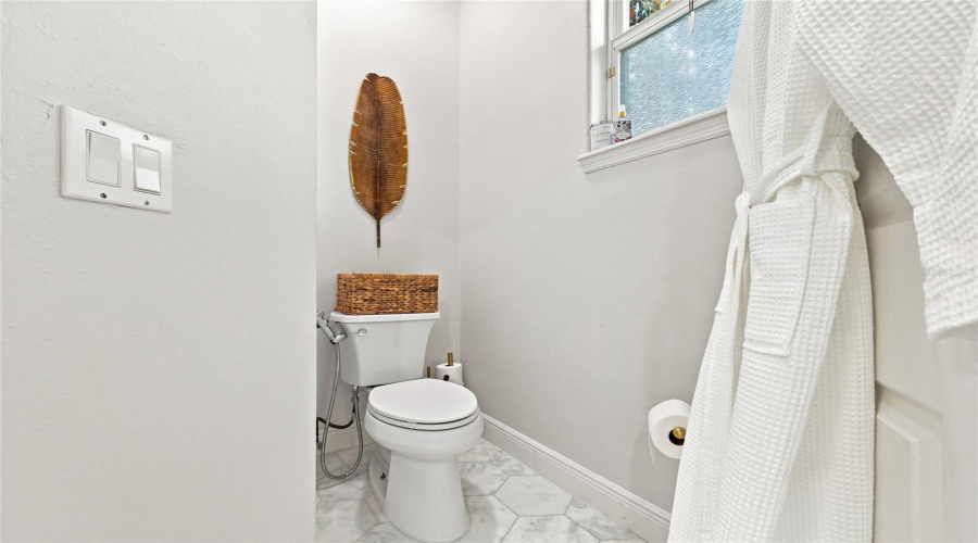 Orlando, Florida 32835, 4 Bedroom Bedrooms, ,4 Bathroombathrooms,Residential,For Sale,Baesel View,0,Mfro6435500