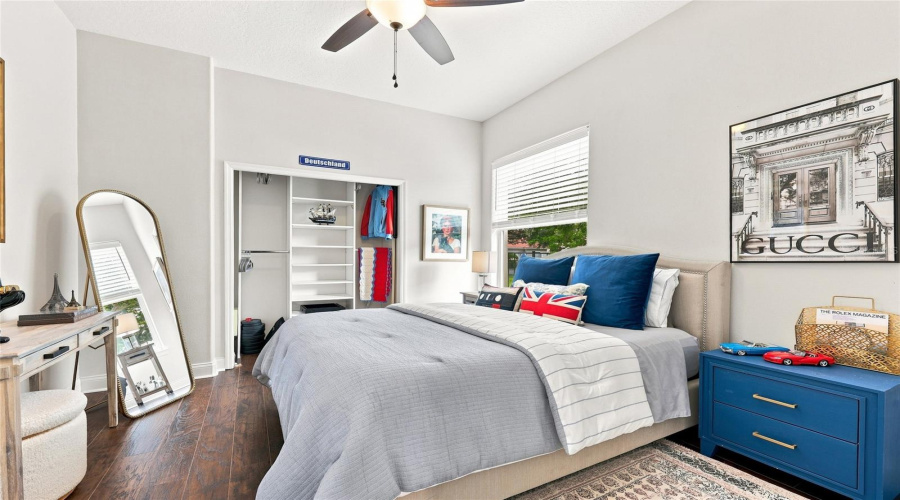 Orlando, Florida 32835, 4 Bedroom Bedrooms, ,4 Bathroombathrooms,Residential,For Sale,Baesel View,0,Mfro6435500
