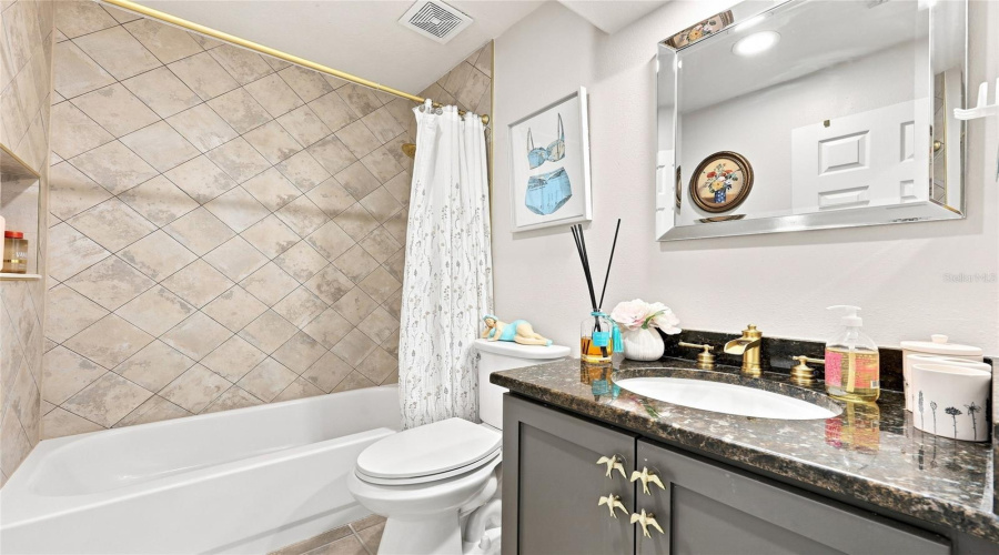 Orlando, Florida 32835, 4 Bedroom Bedrooms, ,4 Bathroombathrooms,Residential,For Sale,Baesel View,0,Mfro6435500
