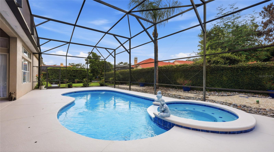 Orlando, Florida 32835, 4 Bedroom Bedrooms, ,4 Bathroombathrooms,Residential,For Sale,Baesel View,0,Mfro6435500