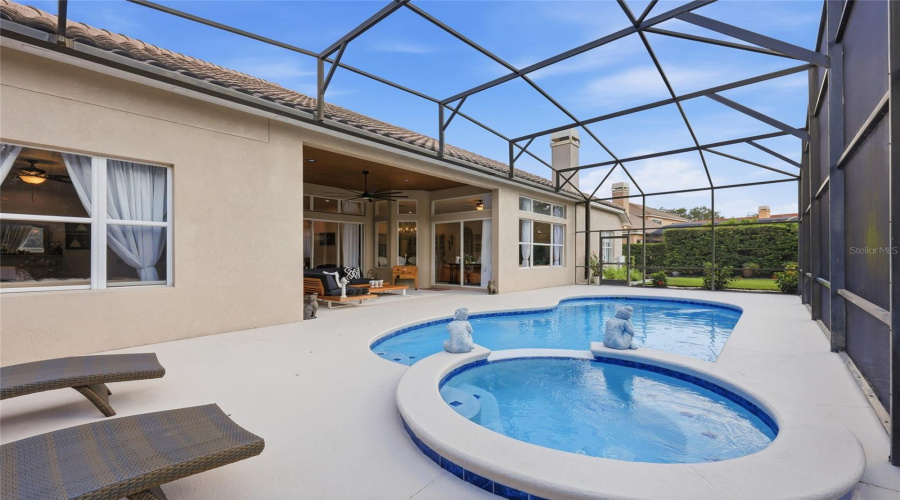 Orlando, Florida 32835, 4 Bedroom Bedrooms, ,4 Bathroombathrooms,Residential,For Sale,Baesel View,0,Mfro6435500