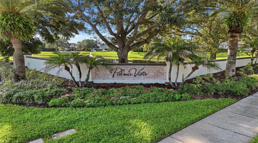 Orlando, Florida 32835, 4 Bedroom Bedrooms, ,4 Bathroombathrooms,Residential,For Sale,Baesel View,0,Mfro6435500