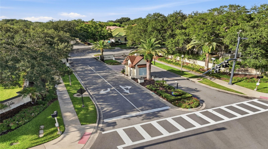 Orlando, Florida 32835, 4 Bedroom Bedrooms, ,4 Bathroombathrooms,Residential,For Sale,Baesel View,0,Mfro6435500