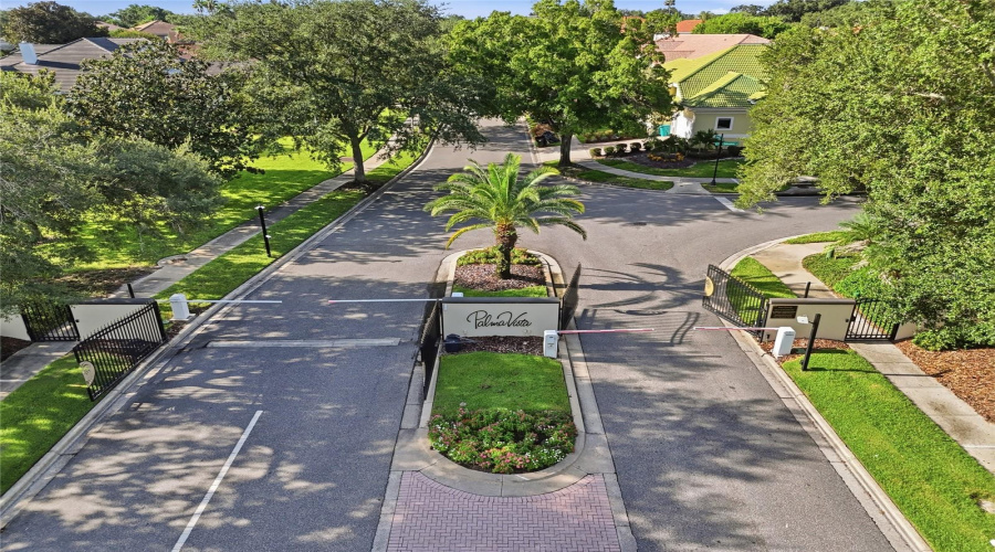 Orlando, Florida 32835, 4 Bedroom Bedrooms, ,4 Bathroombathrooms,Residential,For Sale,Baesel View,0,Mfro6435500
