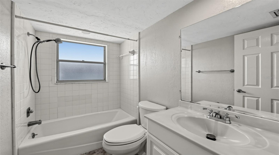 Bradenton, Florida 34209, 3 Bedroom Bedrooms, ,2 Bathroombathrooms,Residential,For Sale,71St,0,Mfra4704025