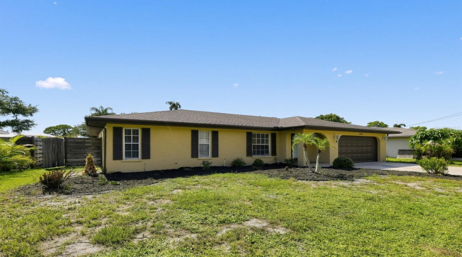 Bradenton, Florida 34209, 3 Bedroom Bedrooms, ,2 Bathroombathrooms,Residential,For Sale,71St,0,Mfra4704025