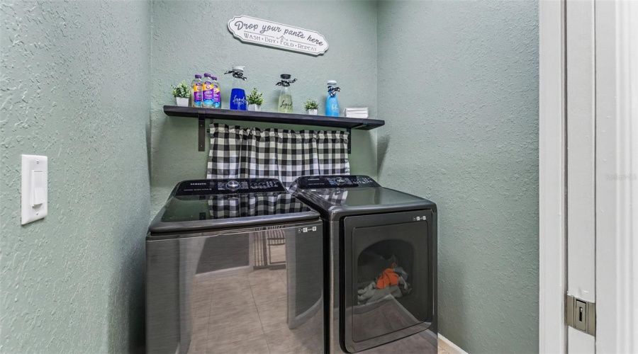 Lakeland, Florida 33809, 3 Bedroom Bedrooms, ,2 Bathroombathrooms,Residential,For Sale,Hidden,0,Mfrl4964527