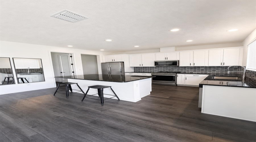 Parrish, Florida 34219, 5 Bedroom Bedrooms, ,3 Bathroombathrooms,Residential,For Sale,Sandy Bluffs,0,Mfrfc321007