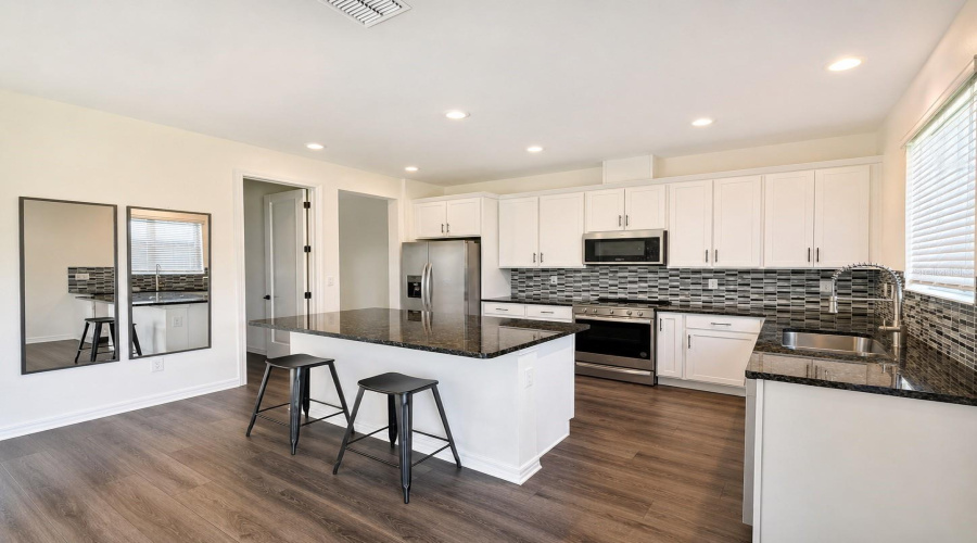 Parrish, Florida 34219, 5 Bedroom Bedrooms, ,3 Bathroombathrooms,Residential,For Sale,Sandy Bluffs,0,Mfrfc321007