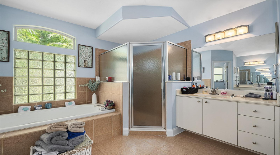 Ormond Beach, Florida 32174, 5 Bedroom Bedrooms, ,3 Bathroombathrooms,Residential,For Sale,Cotton Mill,0,Mfrv4949242