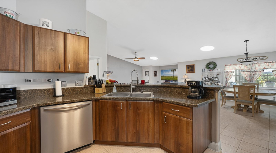 Ormond Beach, Florida 32174, 5 Bedroom Bedrooms, ,3 Bathroombathrooms,Residential,For Sale,Cotton Mill,0,Mfrv4949242
