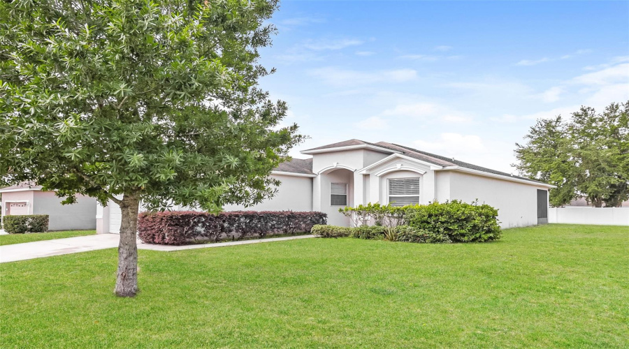 Lakeland, Florida 33810, 3 Bedroom Bedrooms, ,3 Bathroombathrooms,Residential,For Sale,Woodvine,0,Mfro6408084