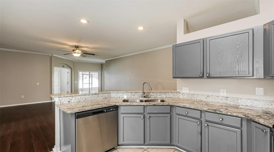 Lakeland, Florida 33810, 3 Bedroom Bedrooms, ,3 Bathroombathrooms,Residential,For Sale,Woodvine,0,Mfro6408084
