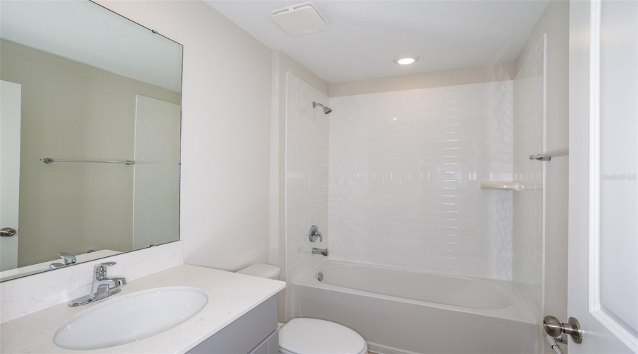 Zephyrhills, Florida 33541, 4 Bedroom Bedrooms, ,3 Bathroombathrooms,Residential,For Sale,Thornhedge,0,Mfrtb8542891