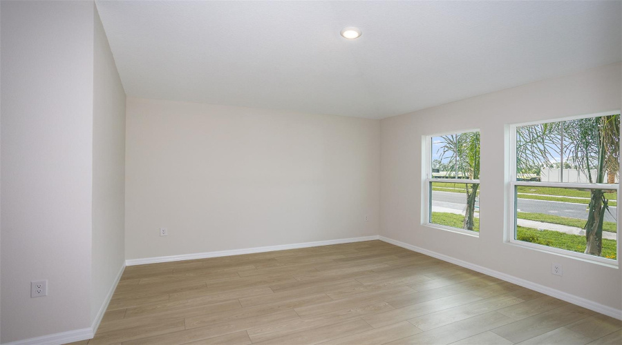 Zephyrhills, Florida 33541, 4 Bedroom Bedrooms, ,3 Bathroombathrooms,Residential,For Sale,Thornhedge,0,Mfrtb8542891