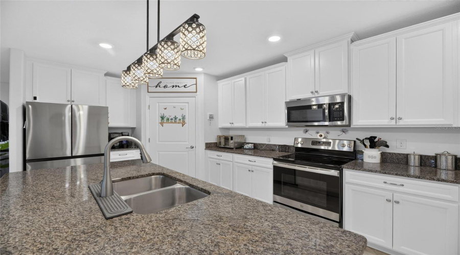 Wimauma, Florida 33598, 2 Bedroom Bedrooms, ,2 Bathroombathrooms,Residential,For Sale,Stoic Vale,0,Mfrtb8542548