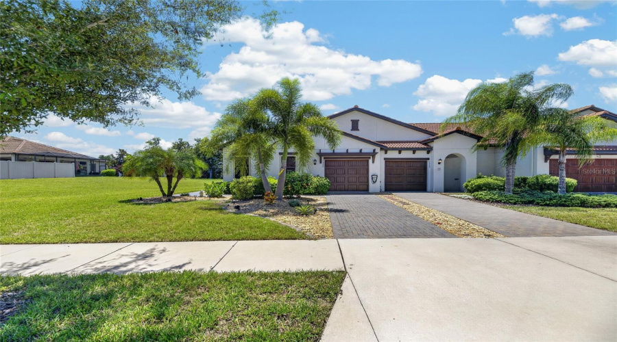 Wimauma, Florida 33598, 2 Bedroom Bedrooms, ,2 Bathroombathrooms,Residential,For Sale,Stoic Vale,0,Mfrtb8542548